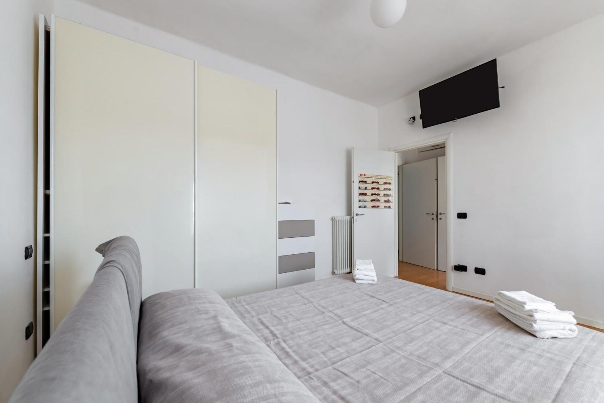 Modern Near Centre! Apartment